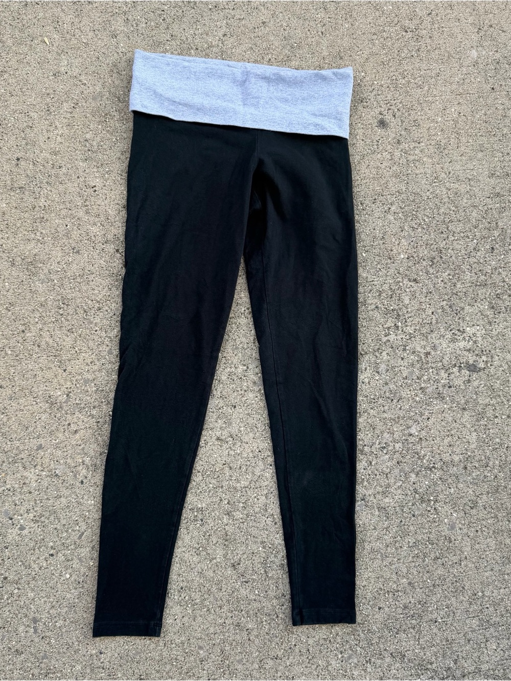 Victoria’s Secret PINK Fold Over Yoga Leggings Small - Picture 2 of 3